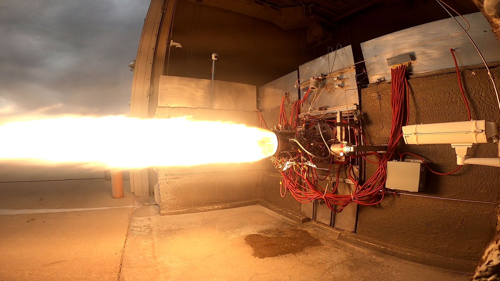 Hotfiring of a Hadley engine with a copper chamber printed at Ursa Major's Advanced Manufacturing Lab.