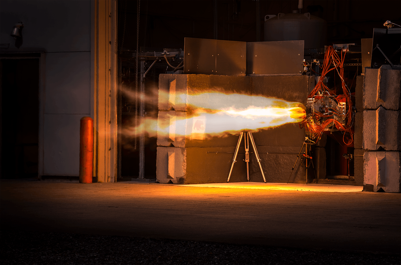 Hot-fire test hero twin exhaust